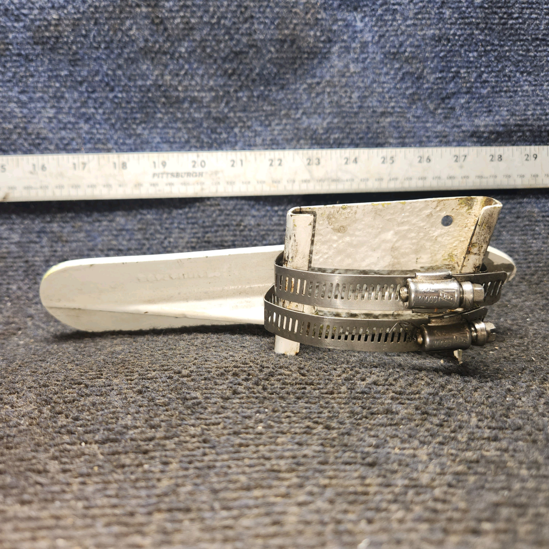 Used aircraft parts for sale, 0541155-2, 0541154-1 cessna 150G Main Gear Step with Bracket – RH