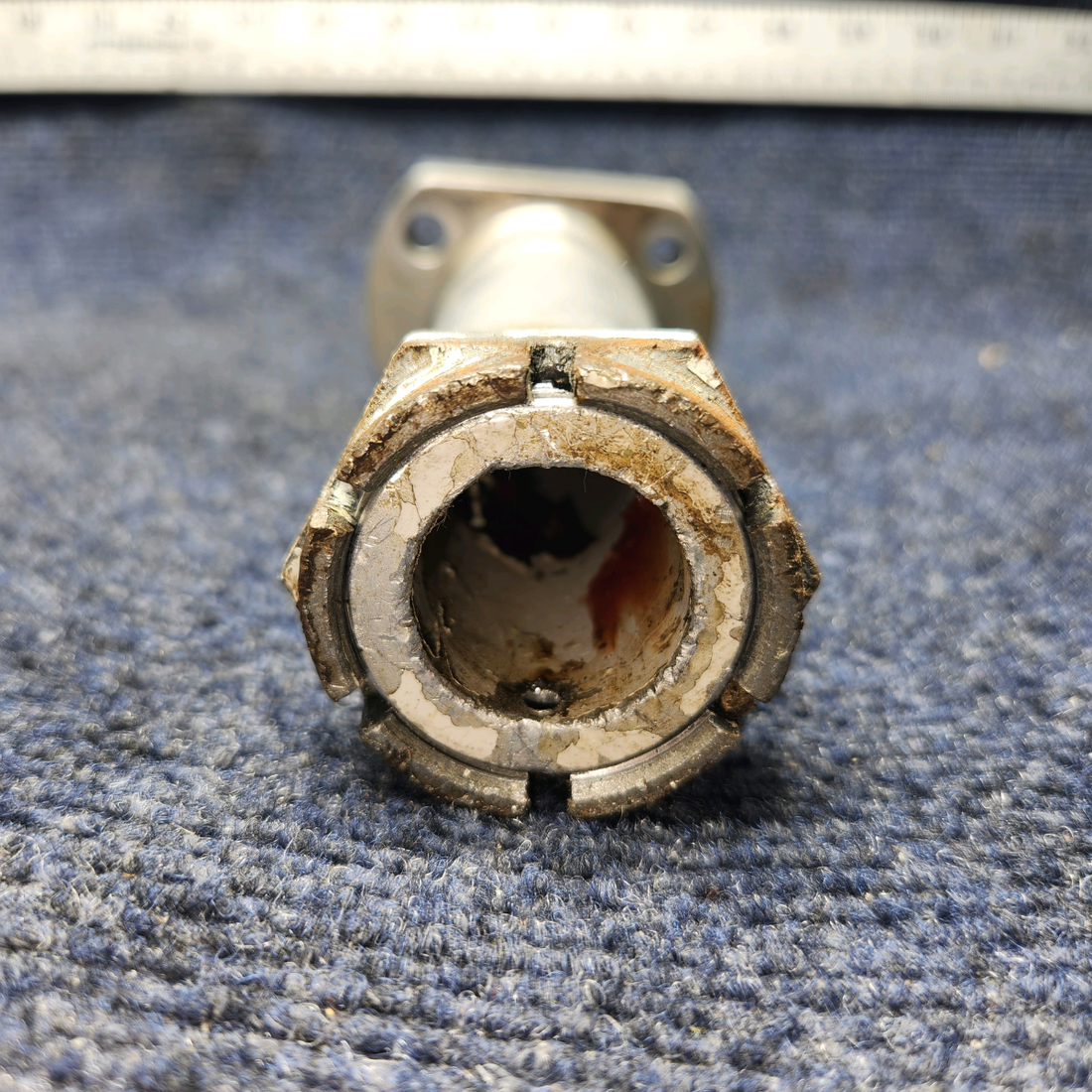 Used aircraft parts for sale, 0541124 Cessna 172RG Axle-Main Gear With Nut