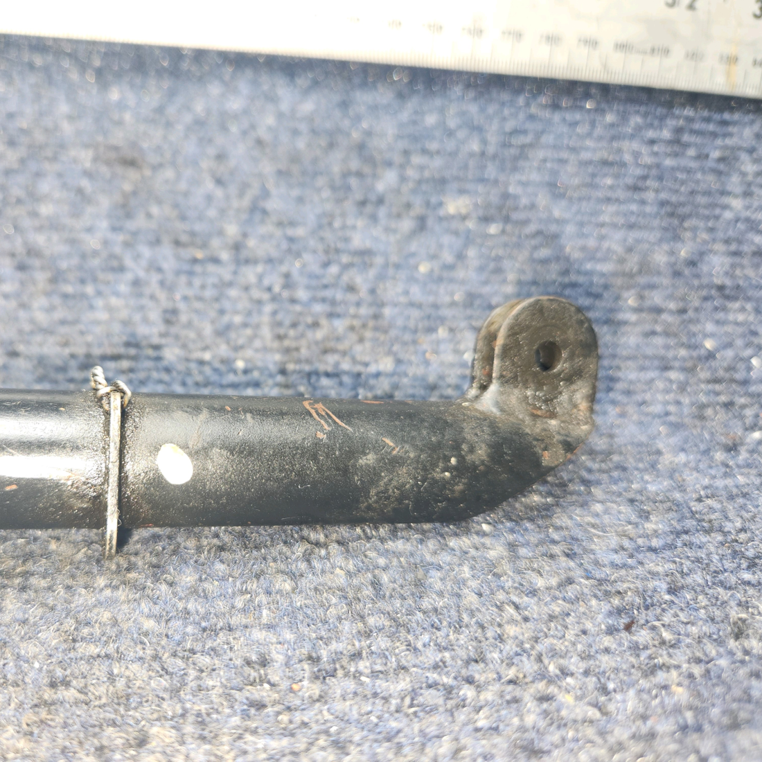 Used aircraft parts for sale, 62829-000 Piper PA28-140 Rudder Trim Shaft Assy With Braket.