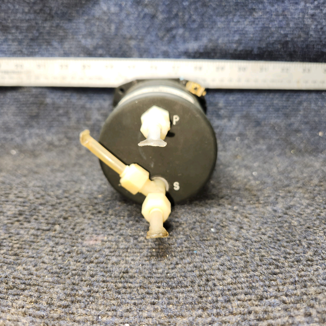 Used aircraft parts for sale, ASI208MN-3 Falcon Gauge Beechcraft C23 SUNDOWNER Dual Airspeed Indicator