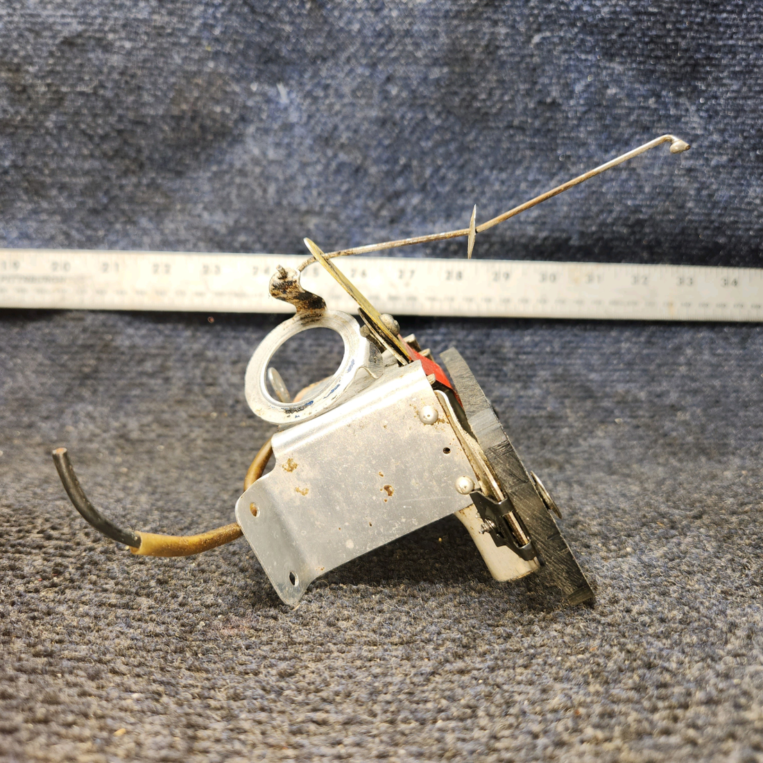 Used aircraft parts for sale, 35-815144 BEECHCRAFT F35 Landing Gear Position Indicator – 12V