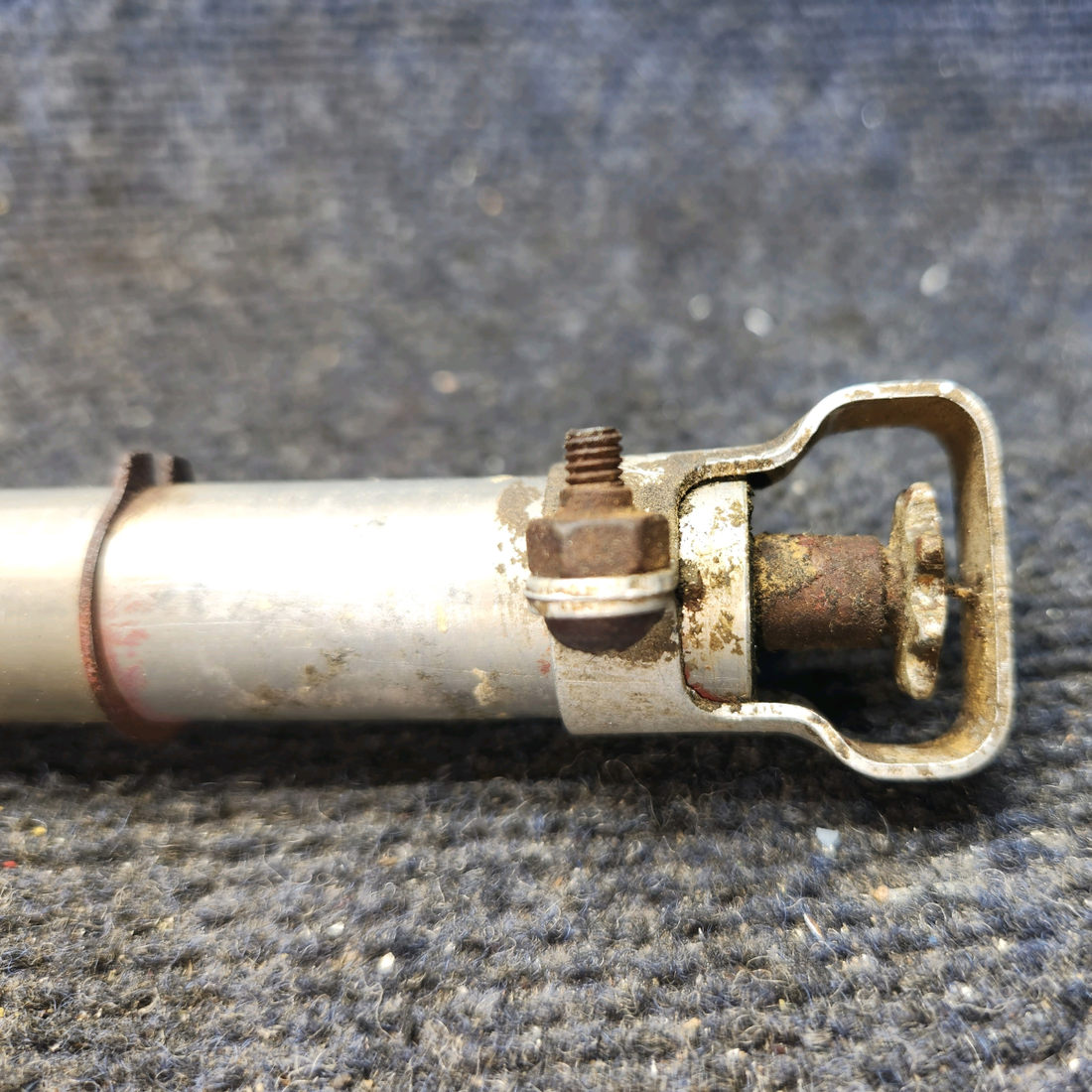 Used aircraft parts for sale, 0310293-2 Cessna 172F Elevator Tab Actuator with Guard and Clamps