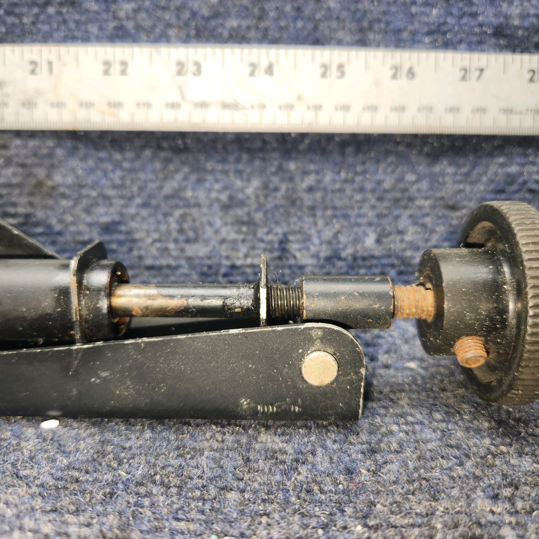 Used aircraft parts for sale, 62829-003 PIPER PA28-140 Rudder Trim Shaft Assy