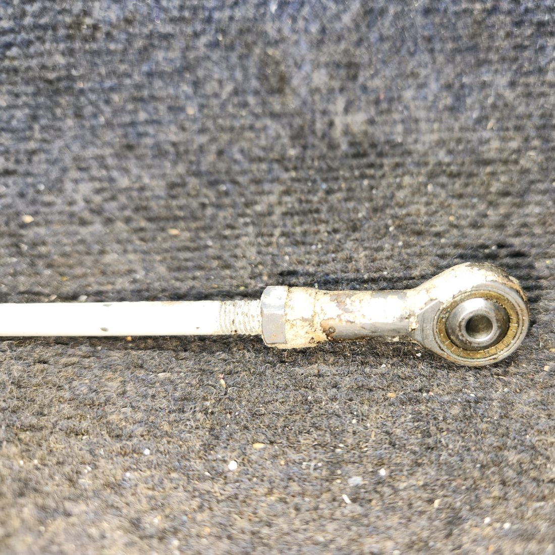 Used aircraft parts for sale, 0523537 cessna 150G Flap Push-Pull Rod Assembly