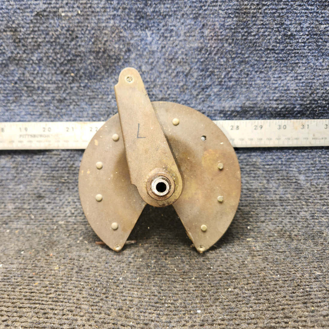 Used aircraft parts for sale, 0760612-7 cessna 172N Drive pulley Asse- LH Flap