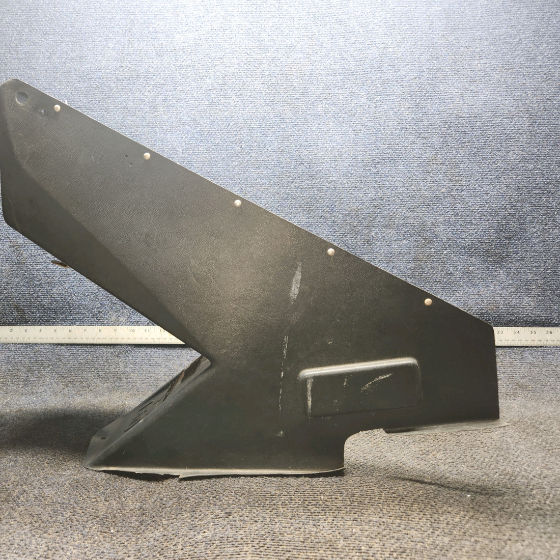 Used aircraft parts for sale, 0411004-1 cessna 150G Center Console Cover