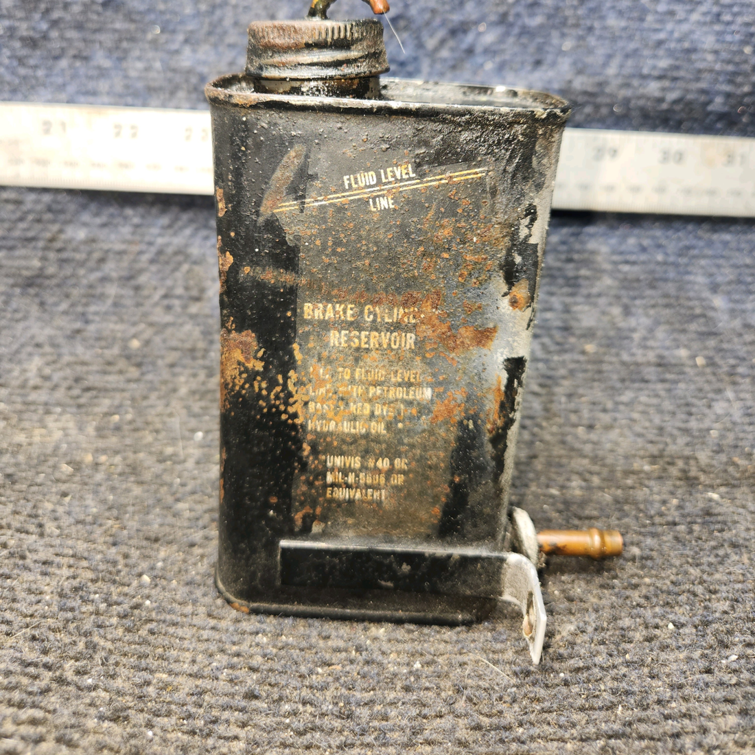 Used aircraft parts for sale, 63355-009 piper PA-28-181 Brake Cylinder Reservoir Assembly