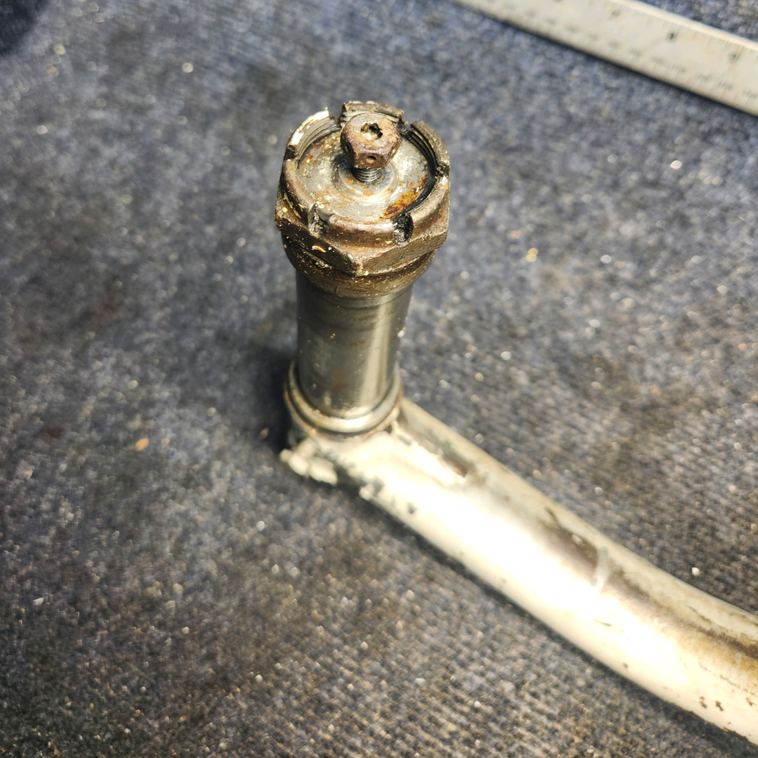 Used aircraft parts for sale, 33-820010 Beechcraft 35-33 Nose Gear Shock Strut Assembly