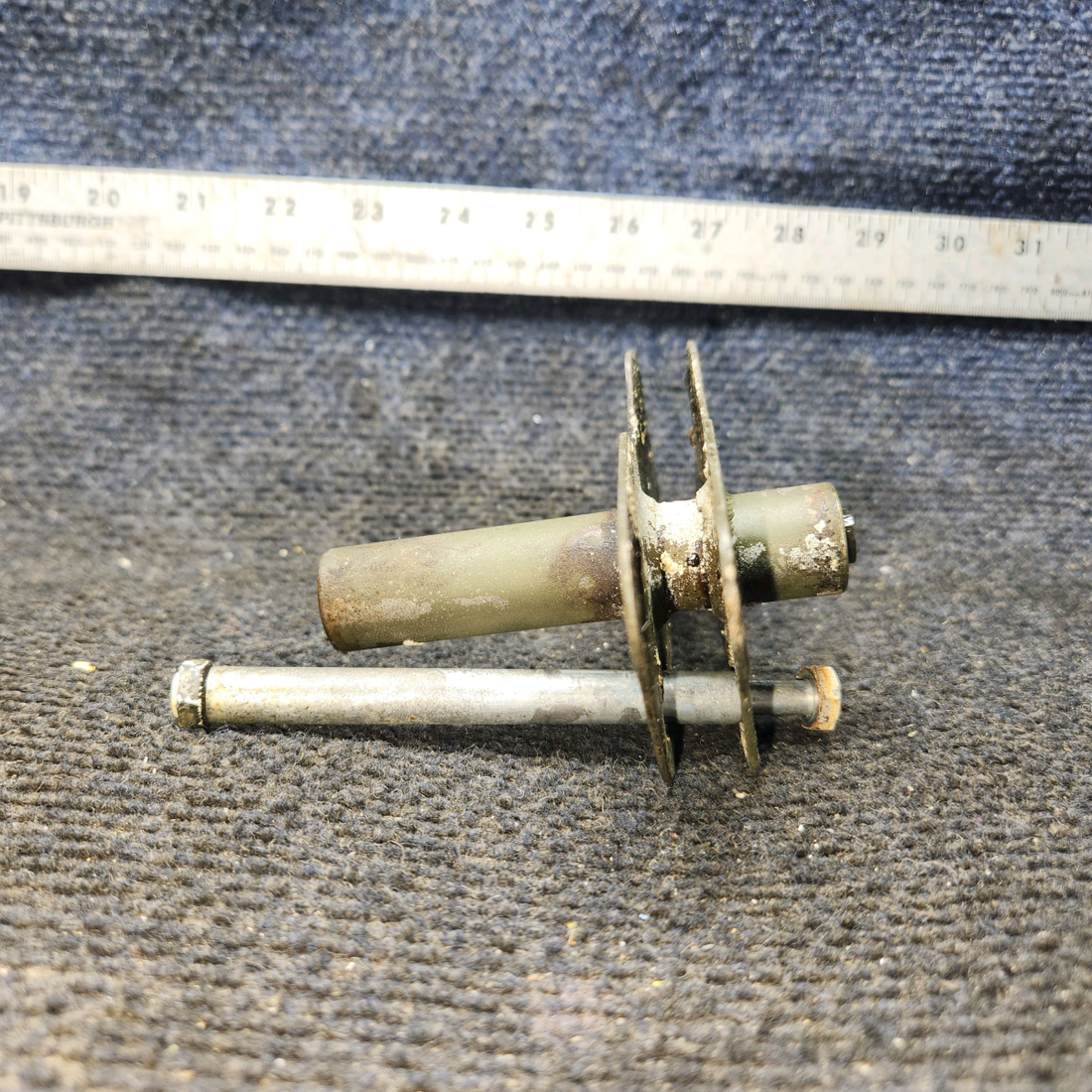 Used aircraft parts for sale, 0523223-1 cessna 150G Aileron Bellcrank Assembly – RH