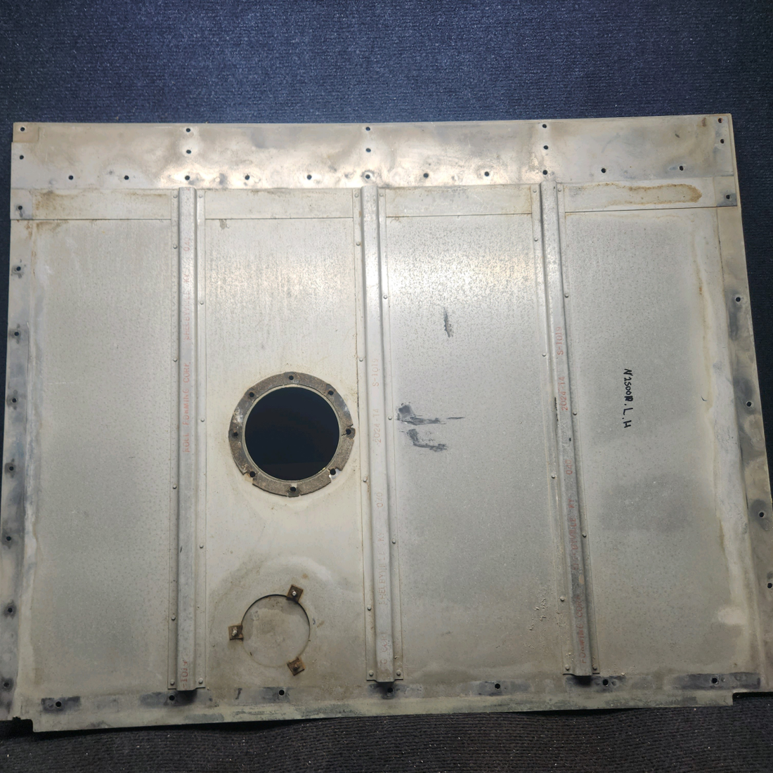 Used aircraft parts for sale, 0426511-6 cessna 150G Fuel Tank Cover Assembly - LH