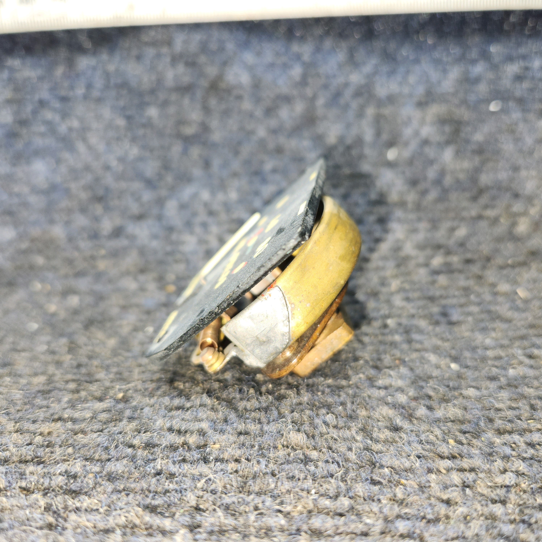 Used aircraft parts for sale, 1508440 Continental, Lycoming Oil Press Indicator