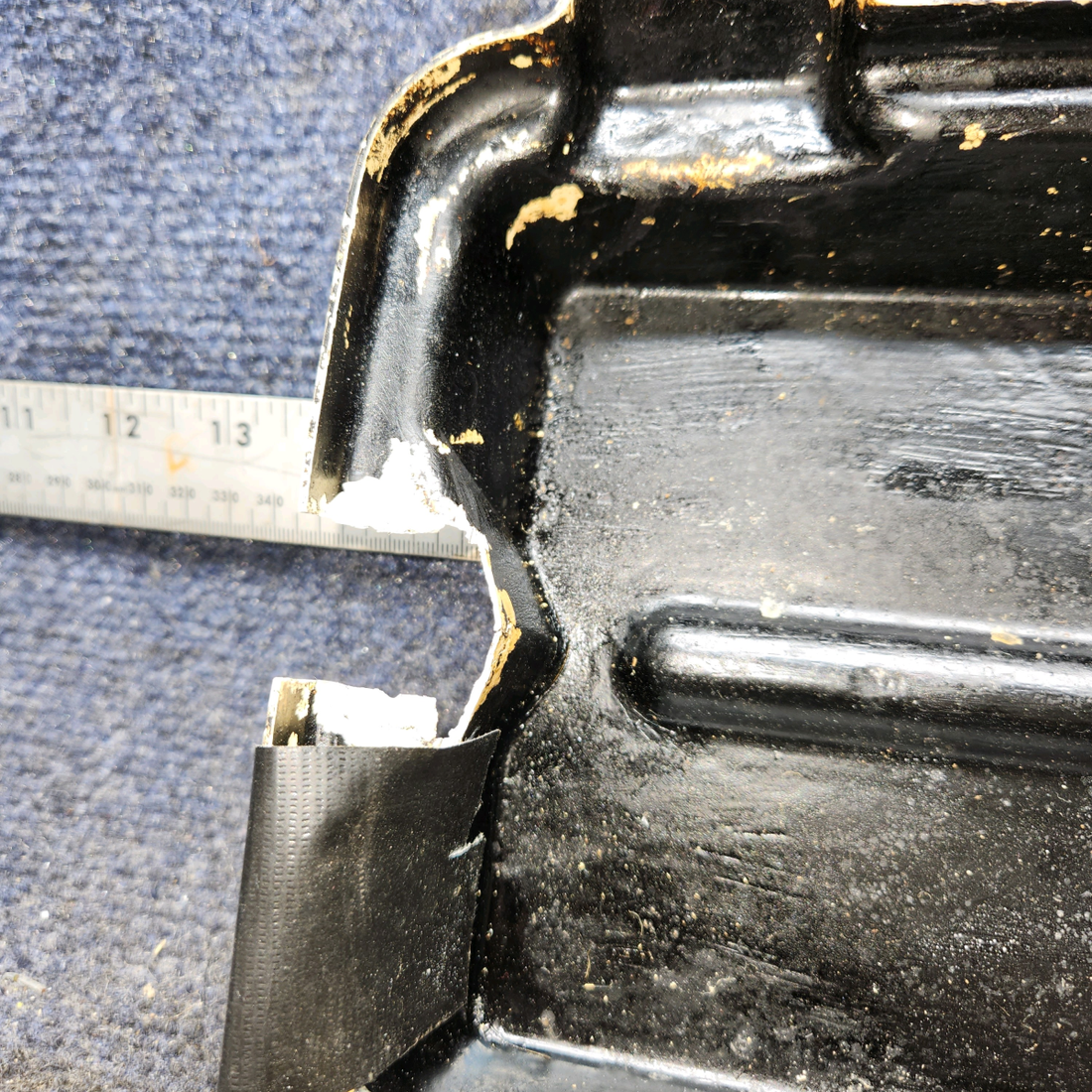 Used aircraft parts for sale, 0512167-27 Cessna 182G Battery Box Cover Assembly