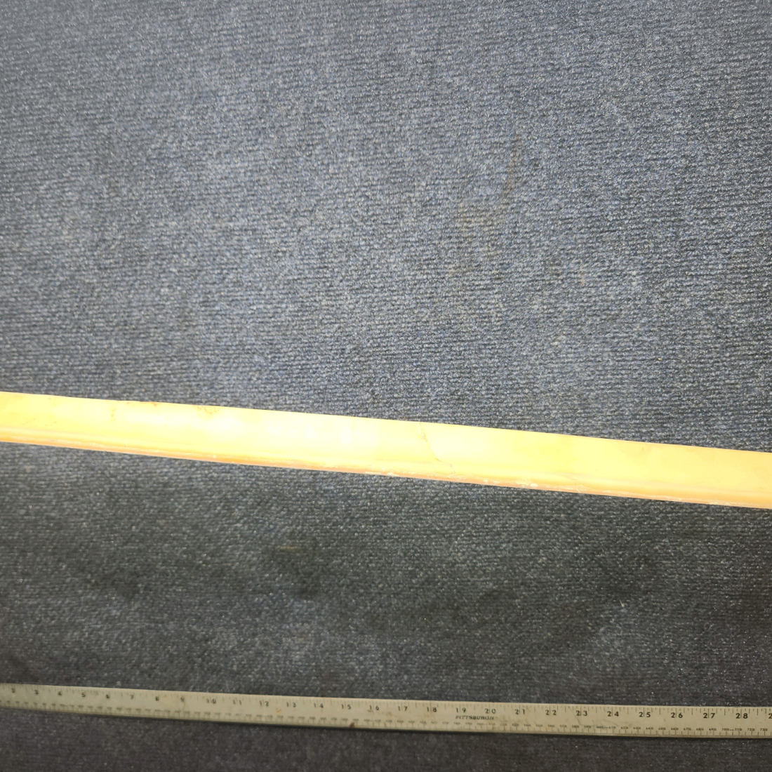 Used aircraft parts for sale, 95-420015-94 BEECHCRAFT 95-55B Aft Window Molding - RH