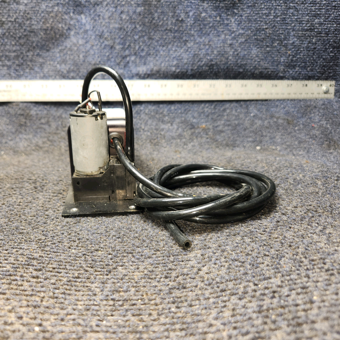 Used aircraft parts for sale, BFA 54-1000 Fields Aerocessories PIPER PA-24-250 Door Seal Compressor - 12-24V