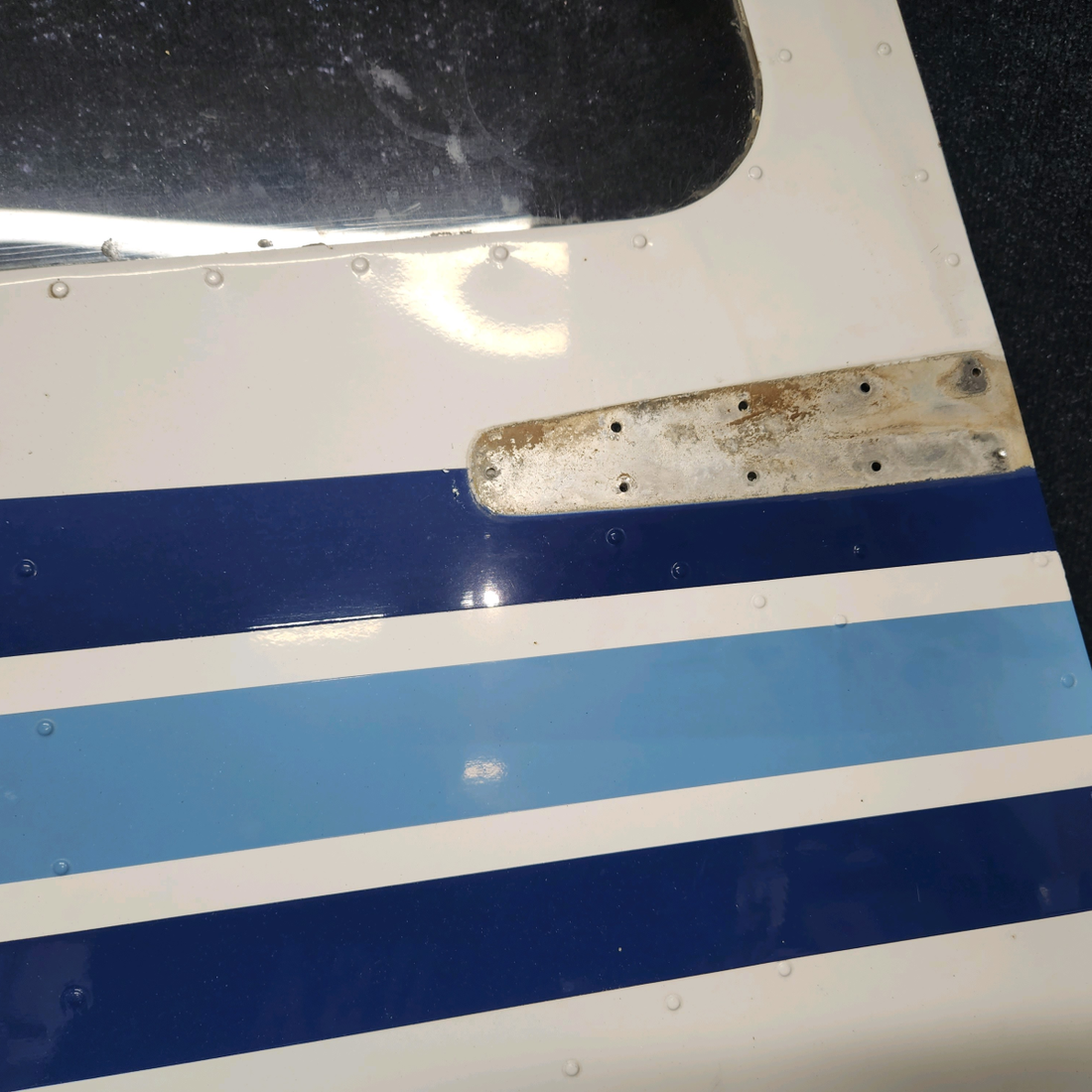 Used aircraft parts for sale, 0710620-206, 0717010-18 Cessna 182G Door structure With Window RH