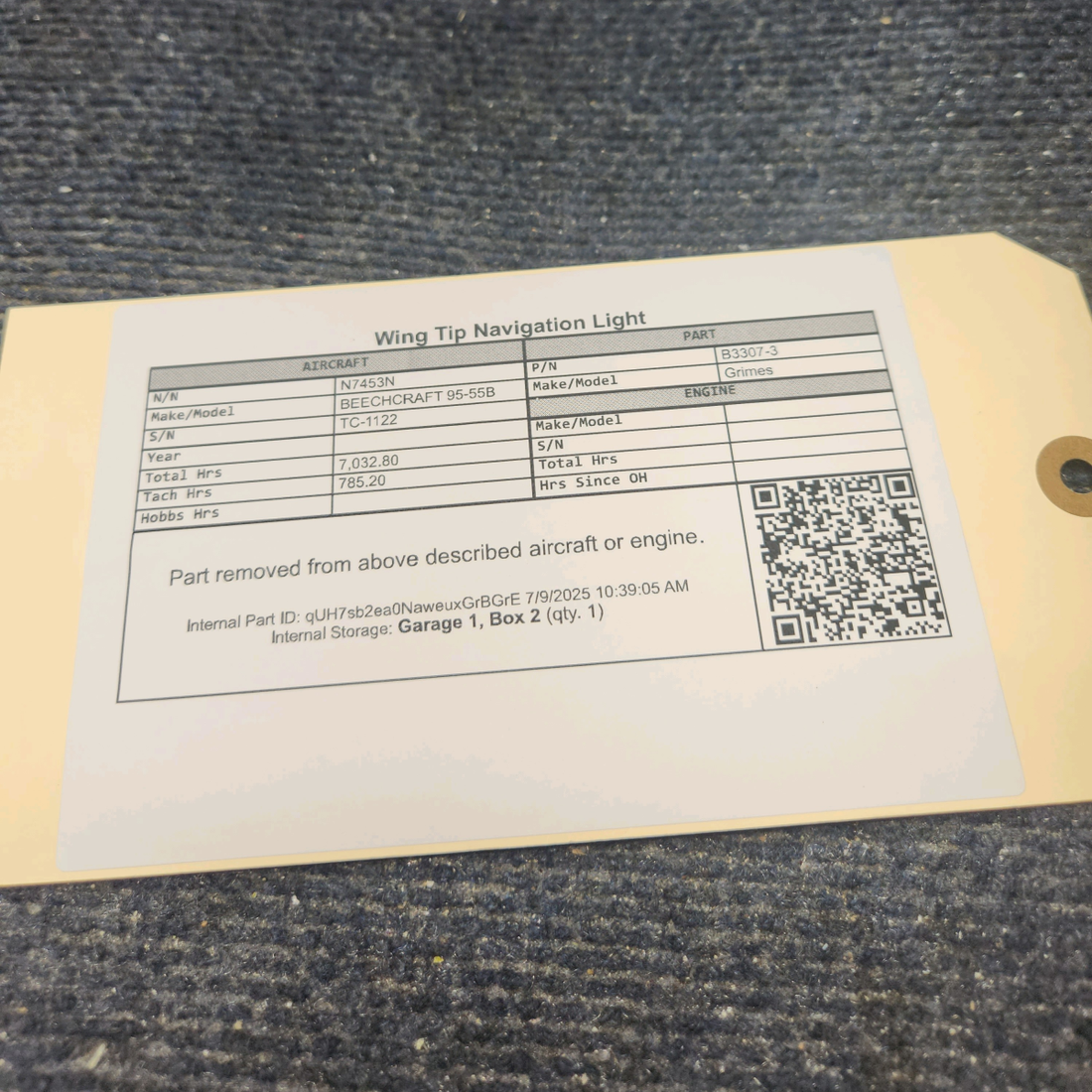 Used aircraft parts for sale, B3307-3 Grimes BEECHCRAFT 95-55B Wing Tip Navigation Light