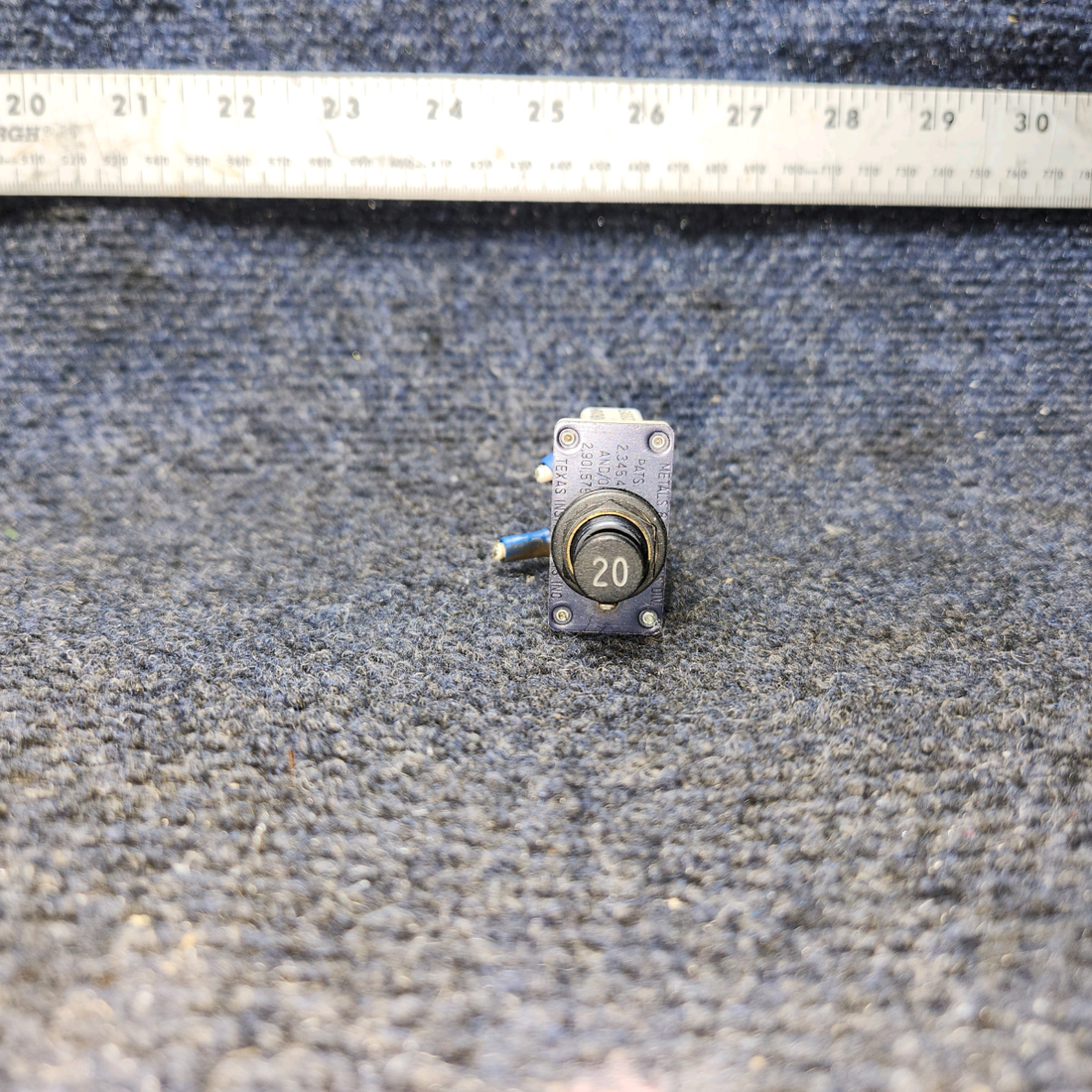 Used aircraft parts for sale, D7271‑8‑20 klixon BEECHCRAFT 95-55B Push/Pull Thermal Circuit Breaker