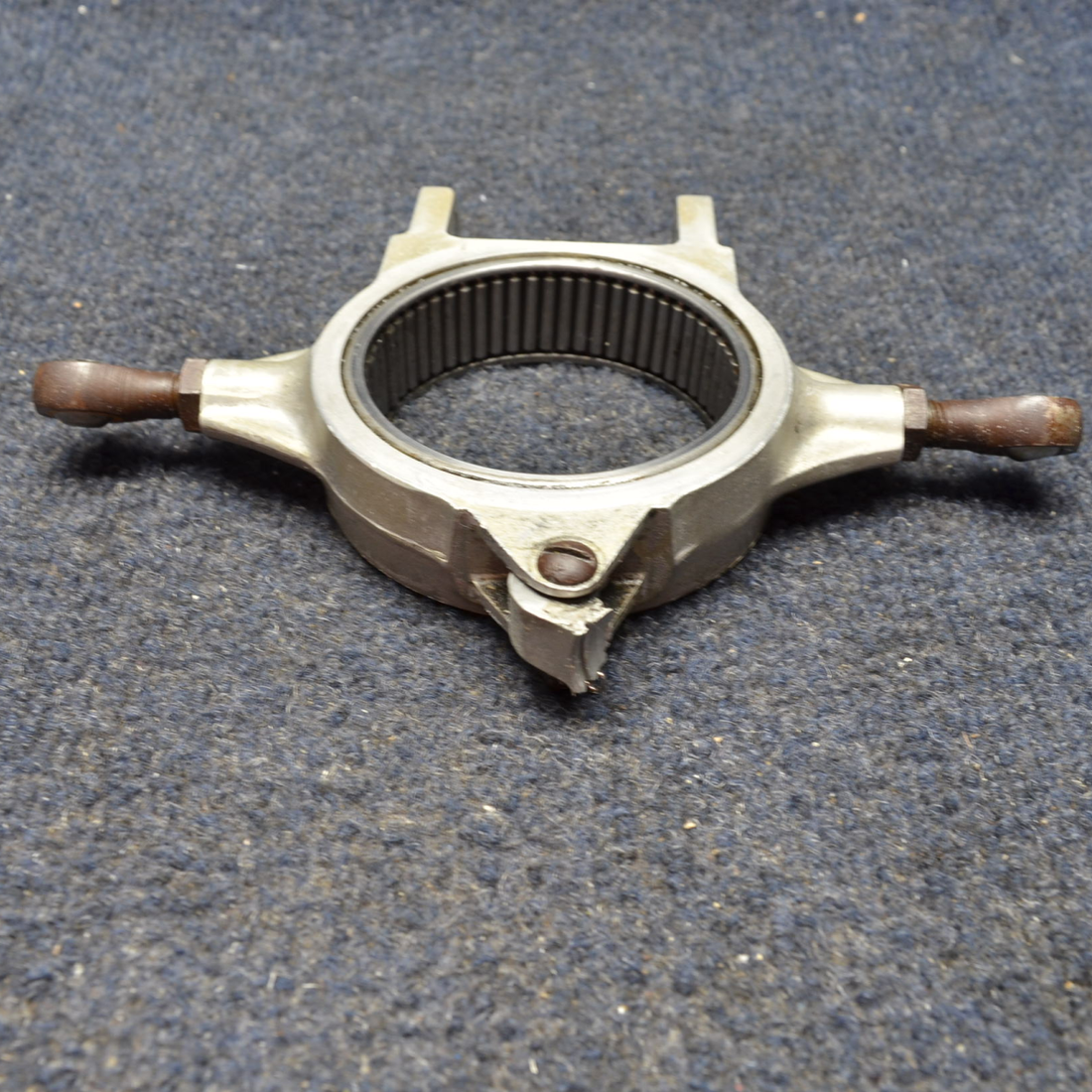 Used aircraft parts for sale, 0543011-1 Cessna C175 ARM ASSY STEERING W/BEARING AND ROD END