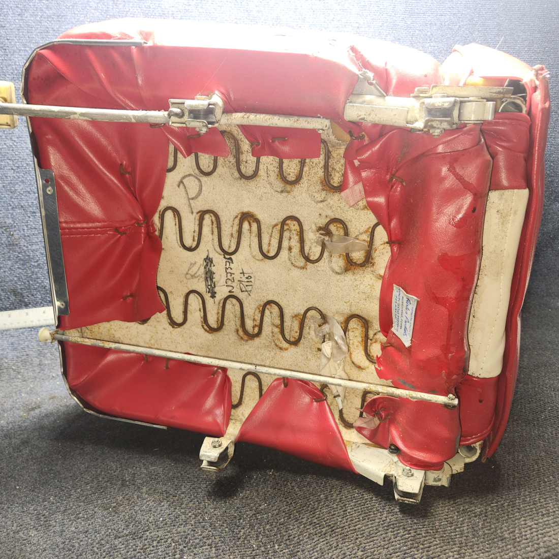 Used aircraft parts for sale, 0400118-65 cessna 150G L/H (Pilot) Seat
