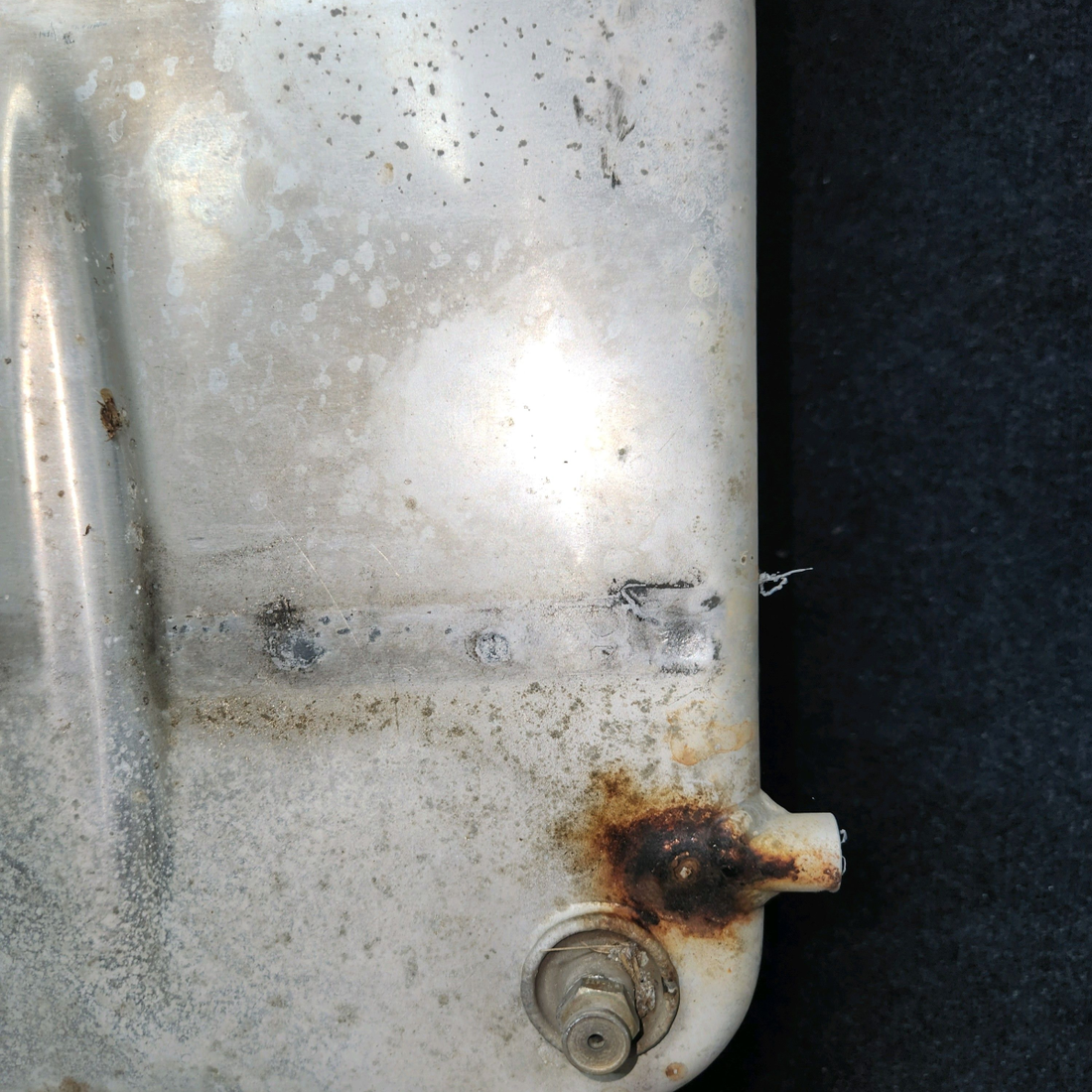 Used aircraft parts for sale, 0526007-50 cessna 172N Main Fuel Tank Assembly – RH