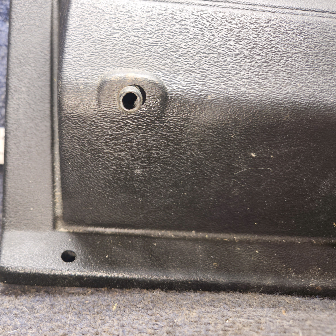 Used aircraft parts for sale, 35201-000 piper PA-28-181 Battery Box Cover Assembly