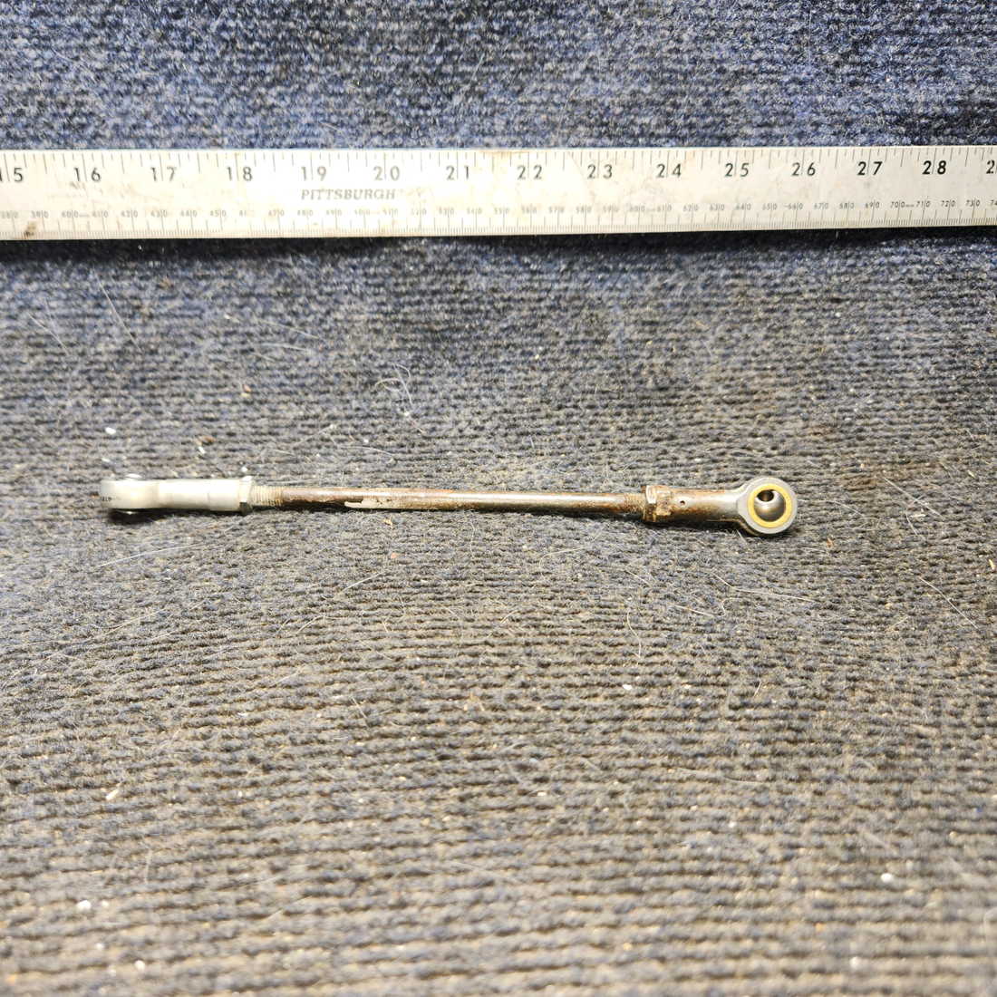Used aircraft parts for sale, 0523218-2 cessna 150G Aileron Push Pull Rod Assembly