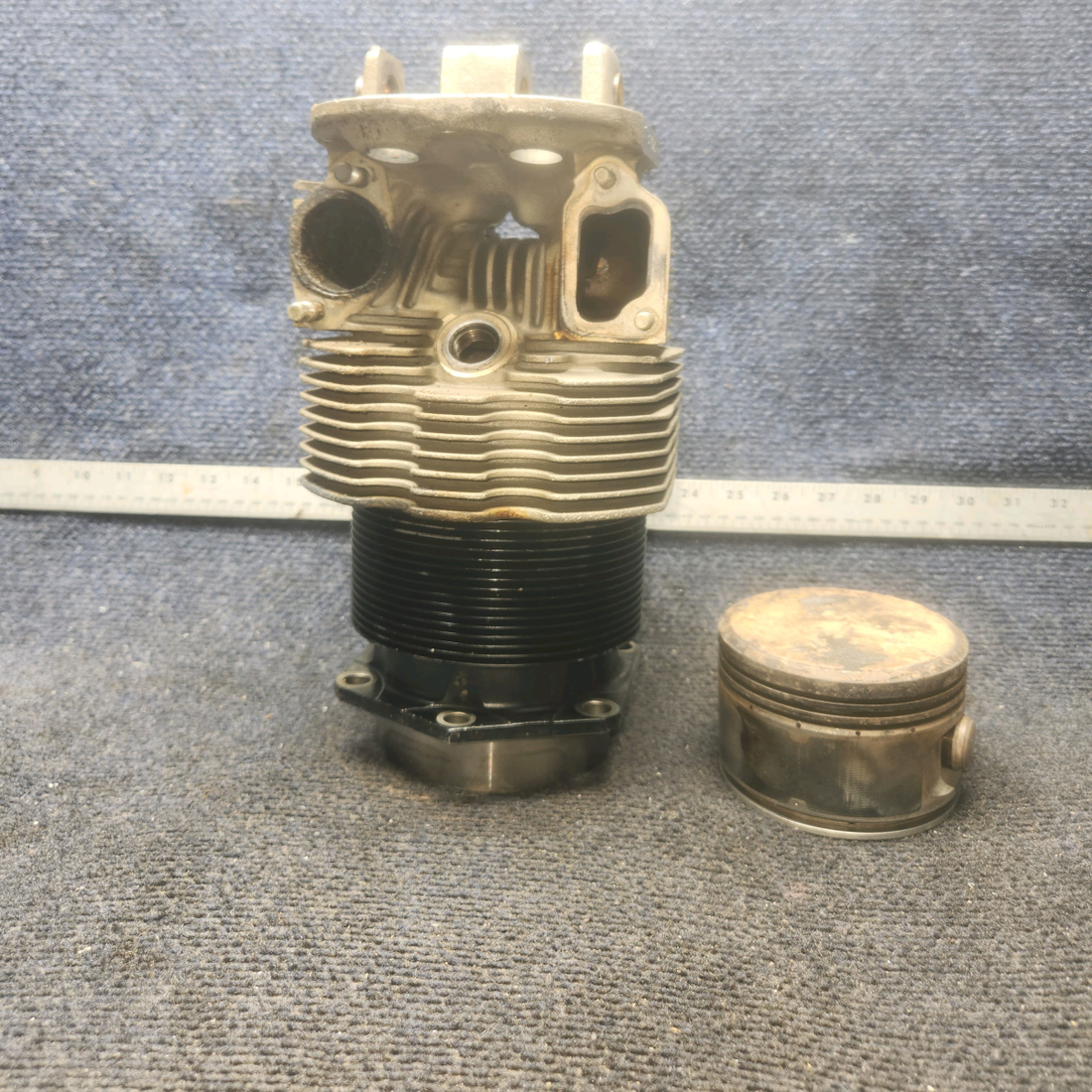 Used aircraft parts for sale, SA10200-A1 Superior O-300 Cessna 172 Cylinder with Valves and Springs