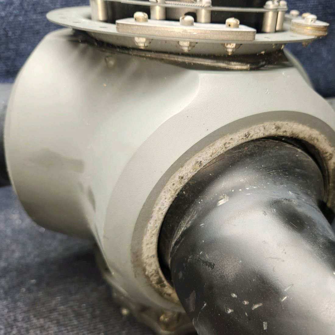 Used aircraft parts for sale, B3D36C429 McCauley B3D36-C429 Beechcraft A24R Three Blade Propeller-Blades Are Damaged "Hub Only"