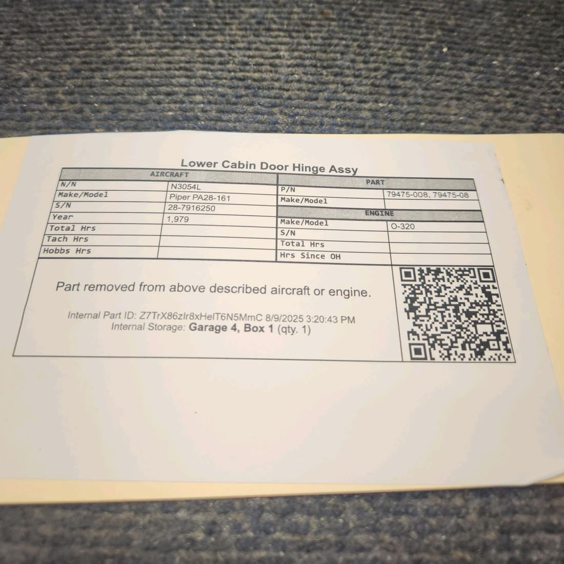 Used aircraft parts for sale, 79475-008 Piper PA28-161 Lower Cabin Door Hinge Assy