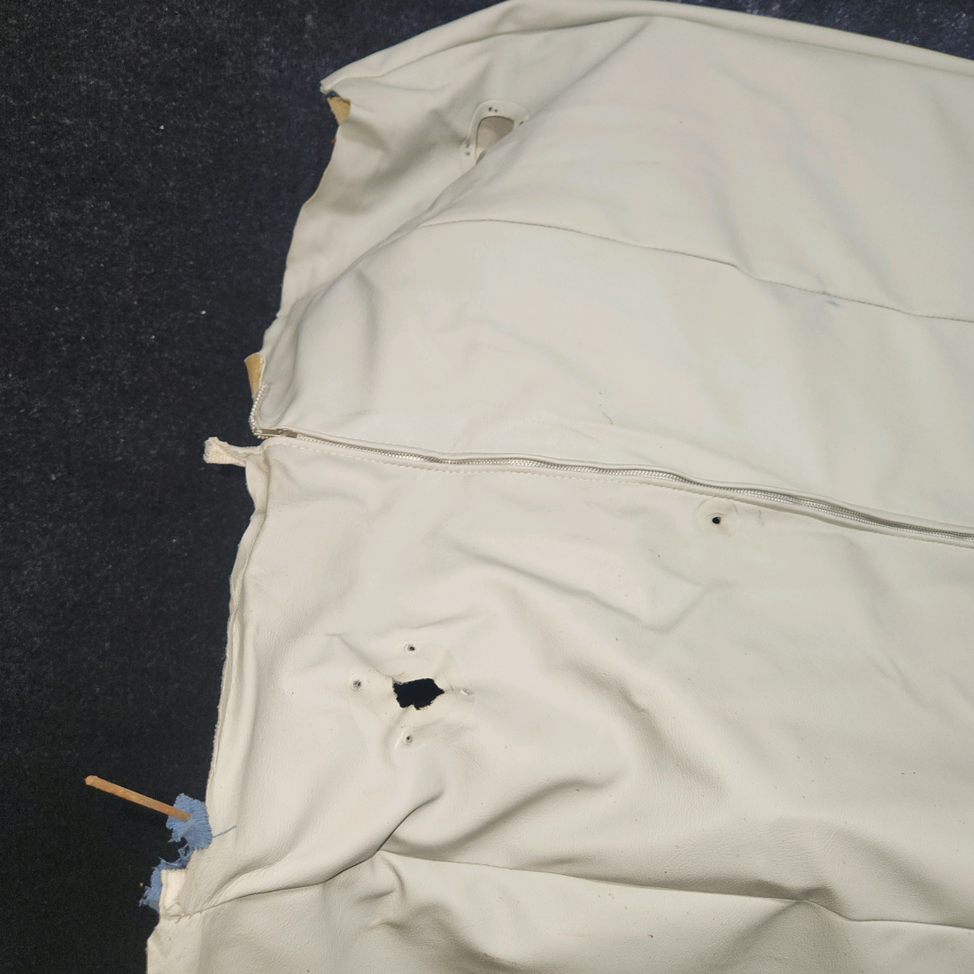 Used aircraft parts for sale, 0700702-15-434 Cessna 182G Full Leather Panels set with carpet
