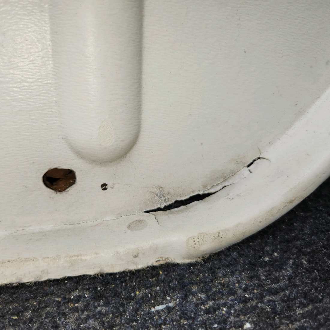 Used aircraft parts for sale, 0511470-4 Cessna 172F Baggage Compartment Rear (Cracked)