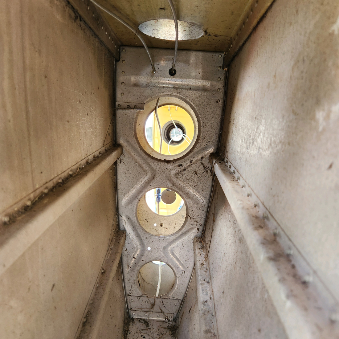 Used aircraft parts for sale, 66601-004 PIPER PA28-140 WING STRUCTURE LH-LESS FUEL TANK