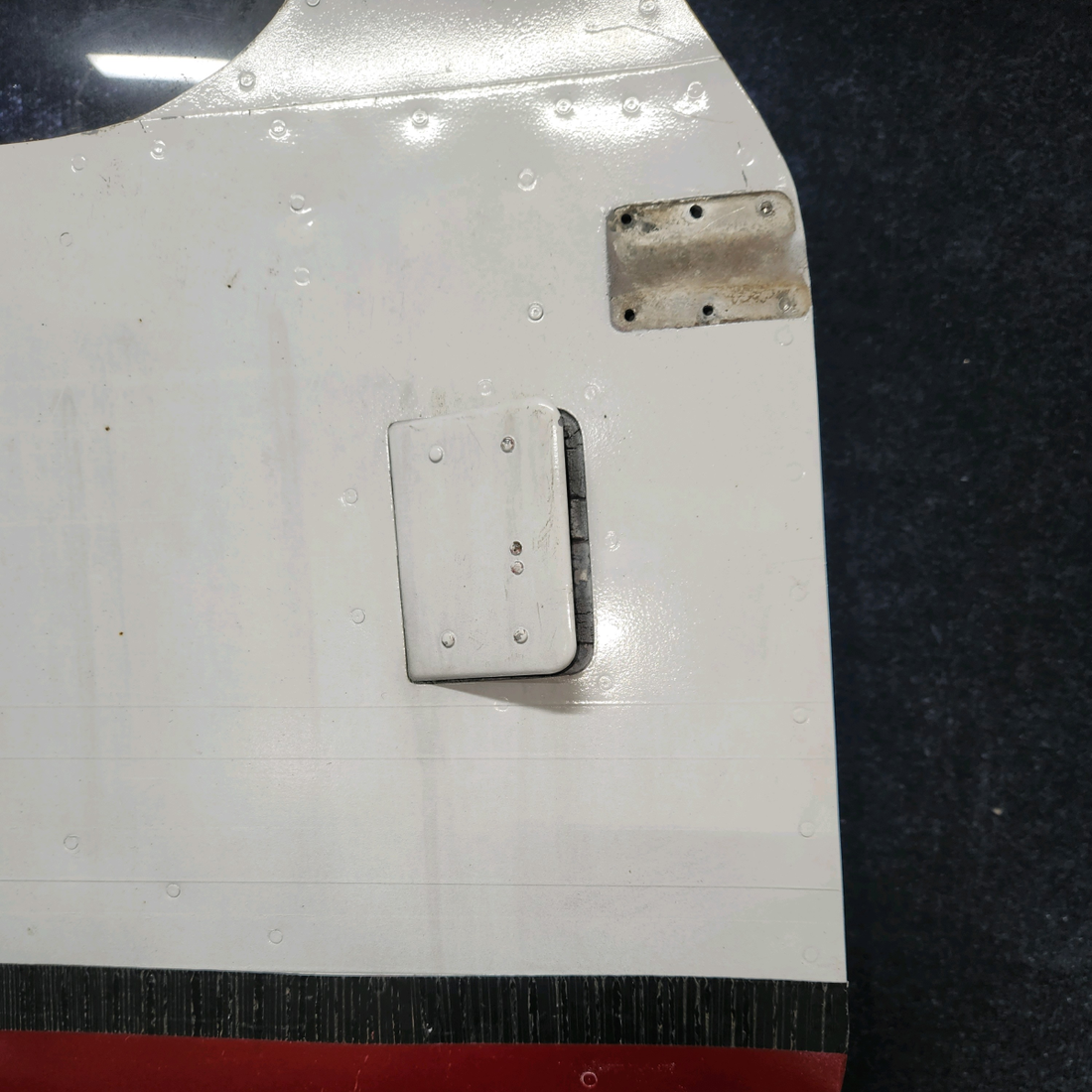 Used aircraft parts for sale, 63006-000 Piper PA-28-140 Door Assembly