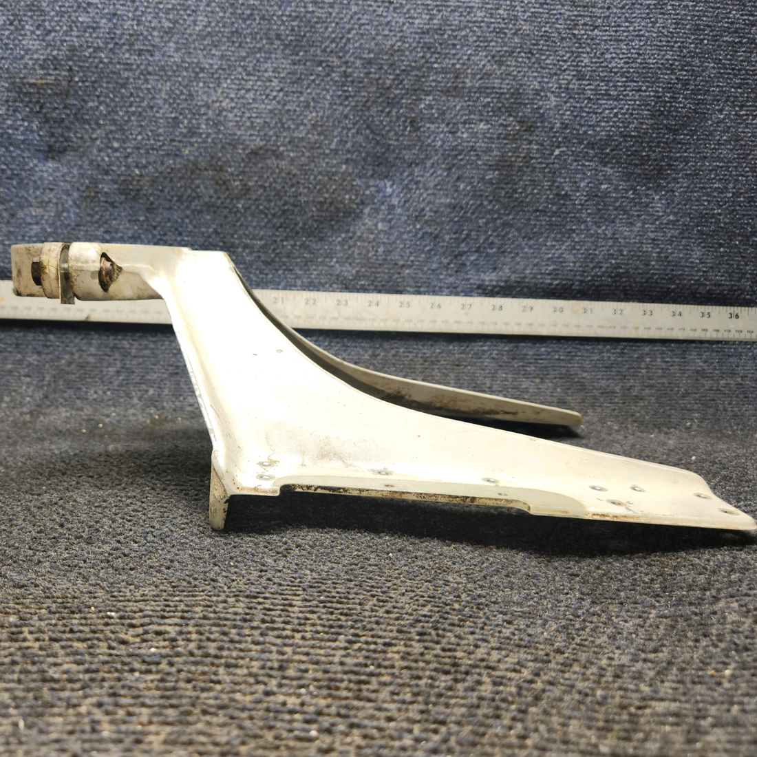 Used aircraft parts for sale, 0543016-1, 0543018-1 Cessna 172F Nose Gear Lower Fitting with Cap