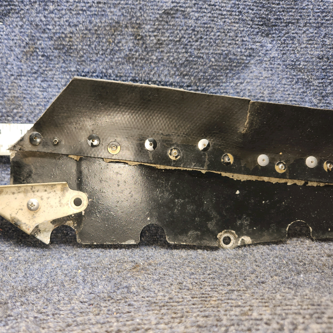 Used aircraft parts for sale, 2455029-1 Cessna 172RG CENTER BAFFLE ASSY
