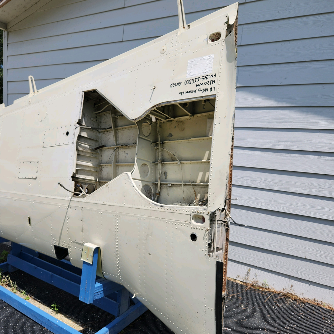 Used aircraft parts for sale, 35-115300 SA320 BEECHCRAFT F35 LH WING ASSEMBLY-OR IS SOLD IN PARTS
