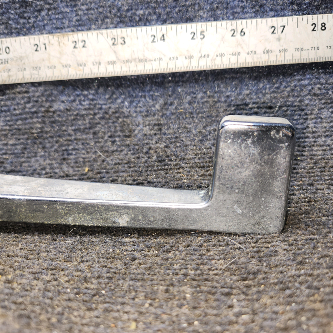 Used aircraft parts for sale, 1217053-4 cessna 172N Cabin Door Handle
