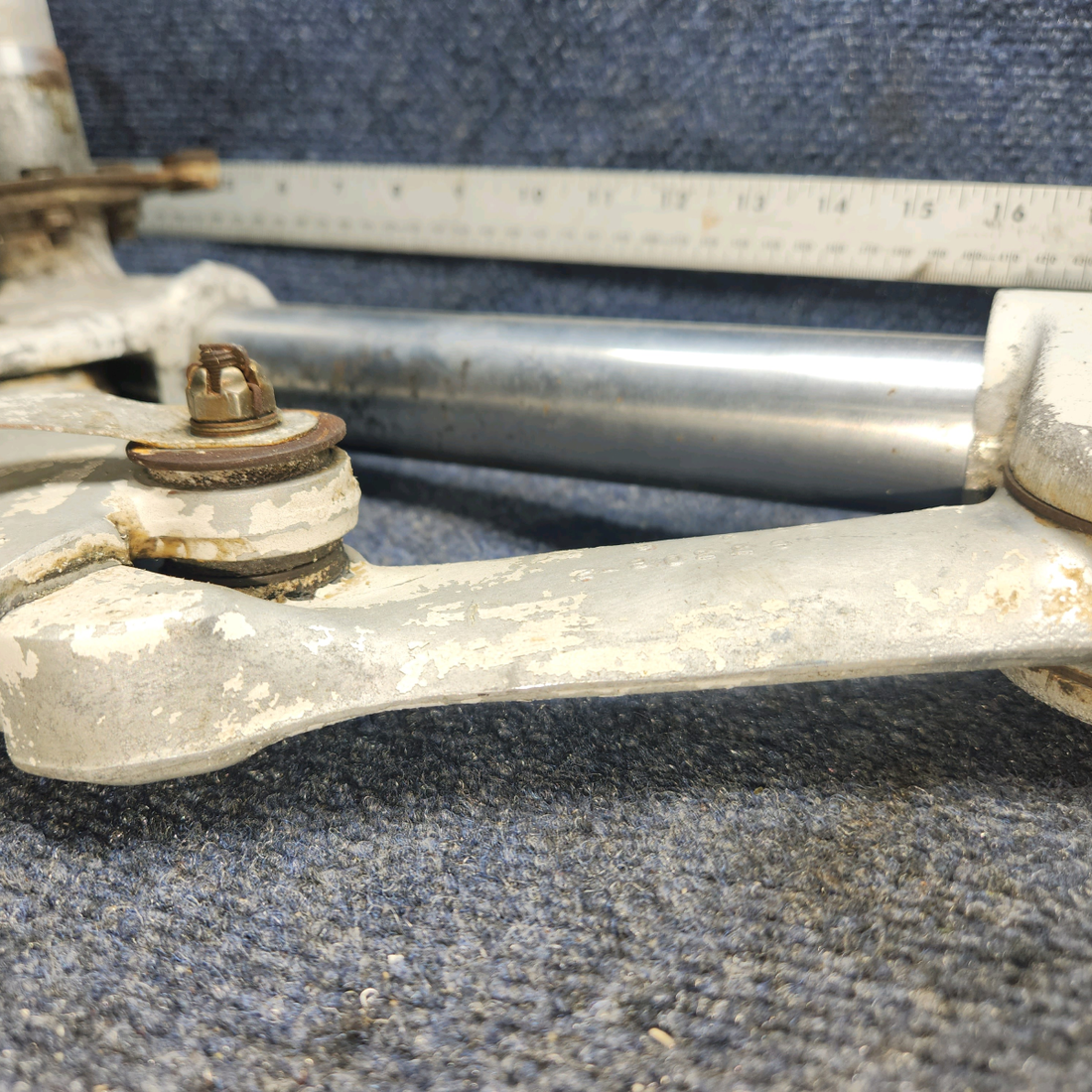 Used aircraft parts for sale, 35644-902 PIPER PA28-140 Main Landing Gear Assy -  LH