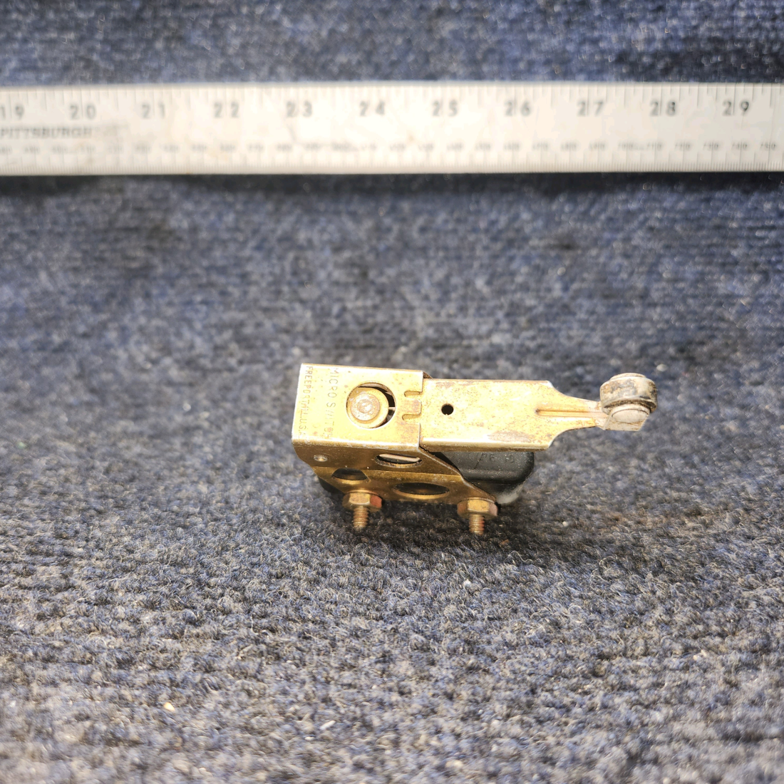 Used aircraft parts for sale, MS25026-1 Honeywell BEECHCRAFT 95-55B Micro Limit Swich ASSY
