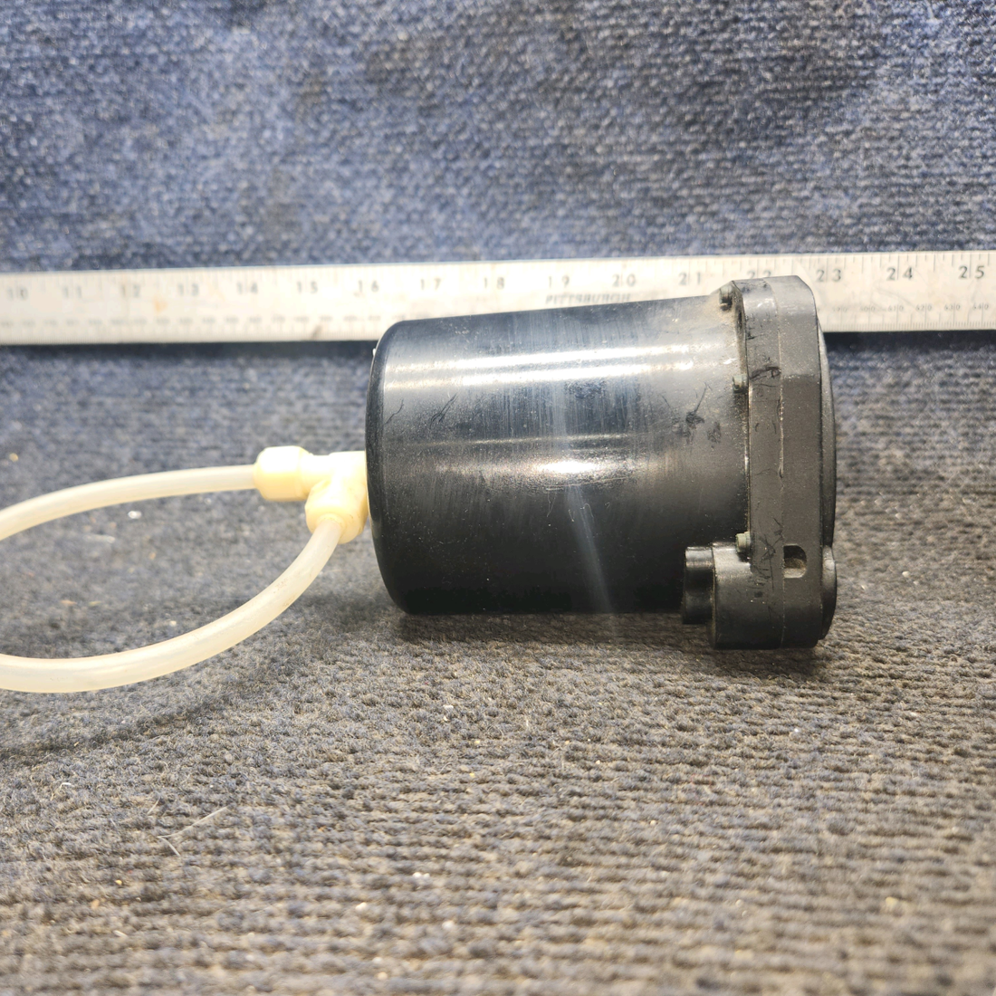 Used aircraft parts for sale, 22-993-02-1A Garwin cessna 150G Rate of Climb Indicator