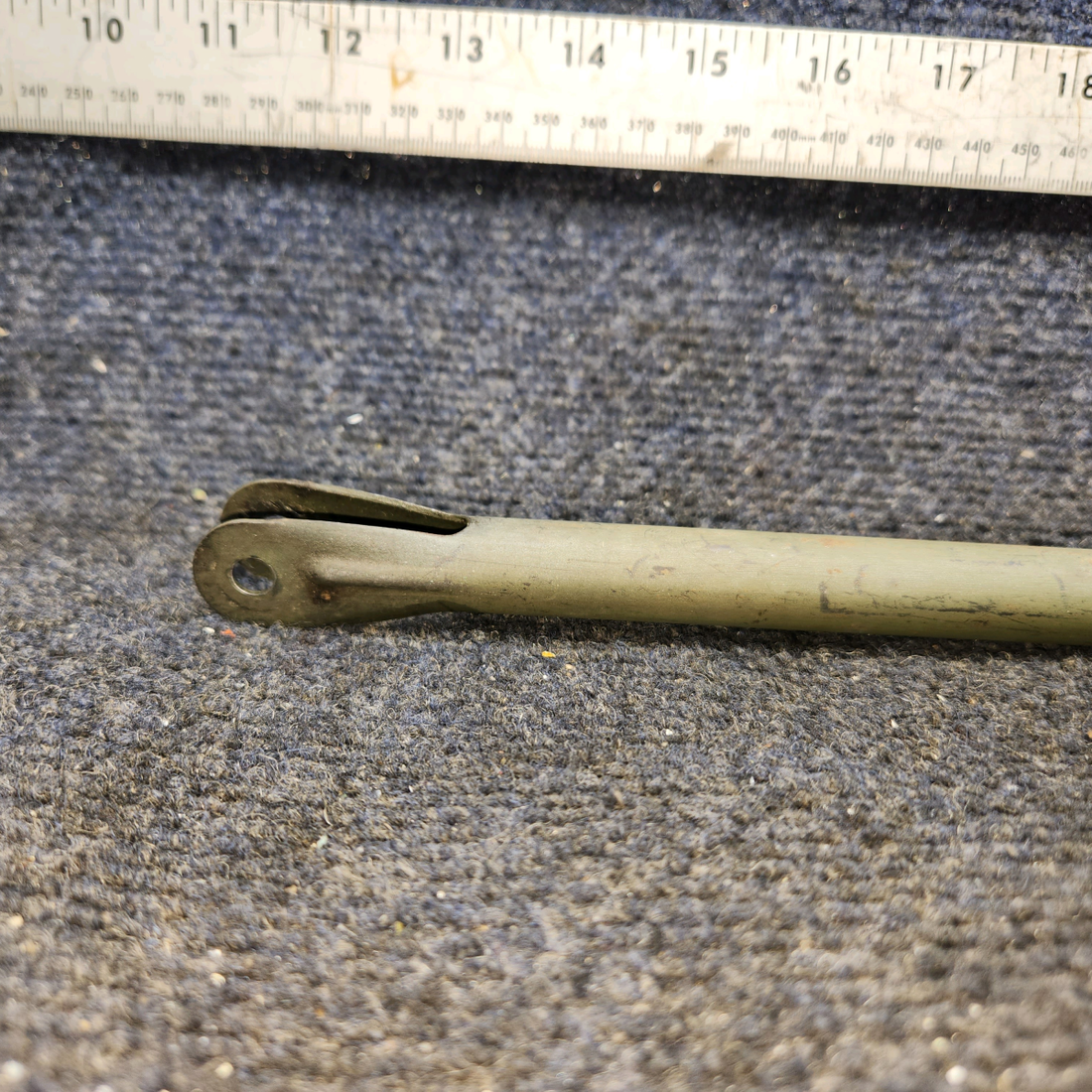 Used aircraft parts for sale, 0460116-1 cessna 150G Elevator Control Rod