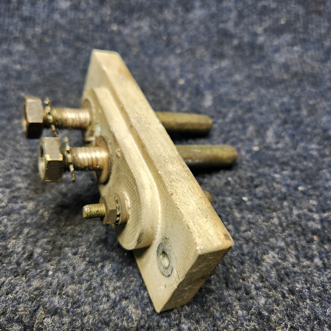 Used aircraft parts for sale, AN2552A-3A BEECHCRAFT F35 BEECHCRAFT EXTERNAL POWER RECEPTACLE