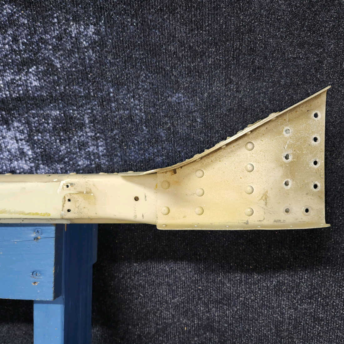 Used aircraft parts for sale, 0513007-6 Cessna 172E Front Doorpost Bulkhead Assembly RH