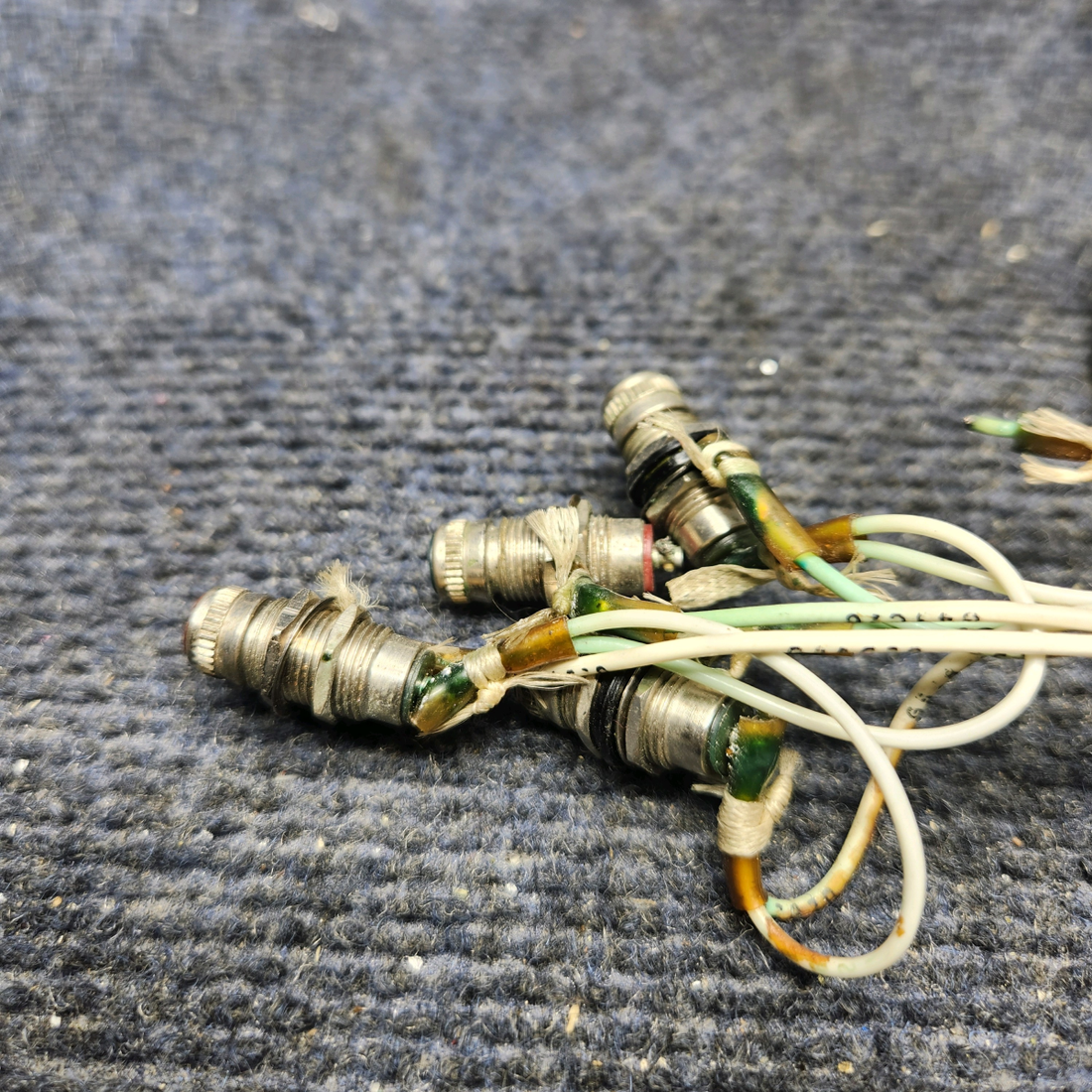 Used aircraft parts for sale, 855291SI-R2 Beechcraft F33A LIGHT ASSY STD LANDING GEAR