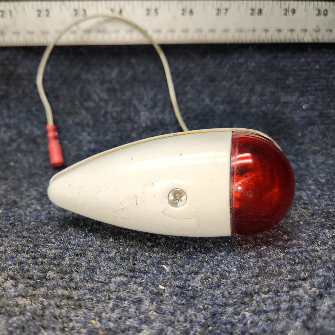 Used aircraft parts for sale, C6220001-0201 Cessna 172RG Navigation Light Assembly W/ lens 12V RH