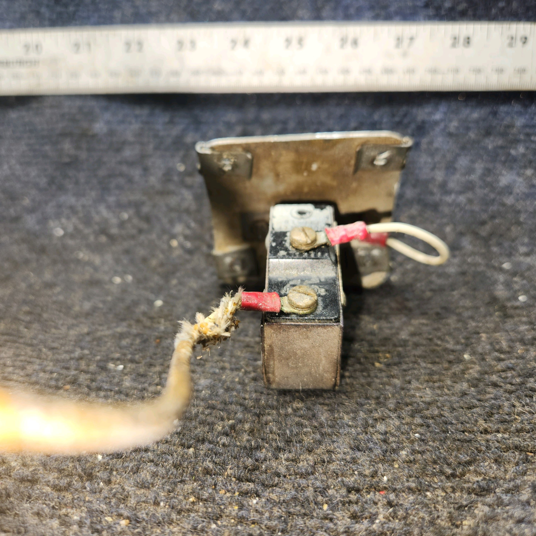 Used aircraft parts for sale, 150 Safe Flight Instruments Cessna 172 Lift Detector "Not Working"