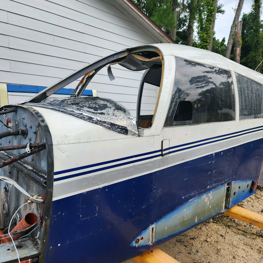 Used aircraft parts for sale, Piper PA28-140 Fuselage PIPER PA28-140 PIPER PA28-140 FUSELAGE W LOGS- NO AIRWORTHINESS - "ONLY FOR PARTS"