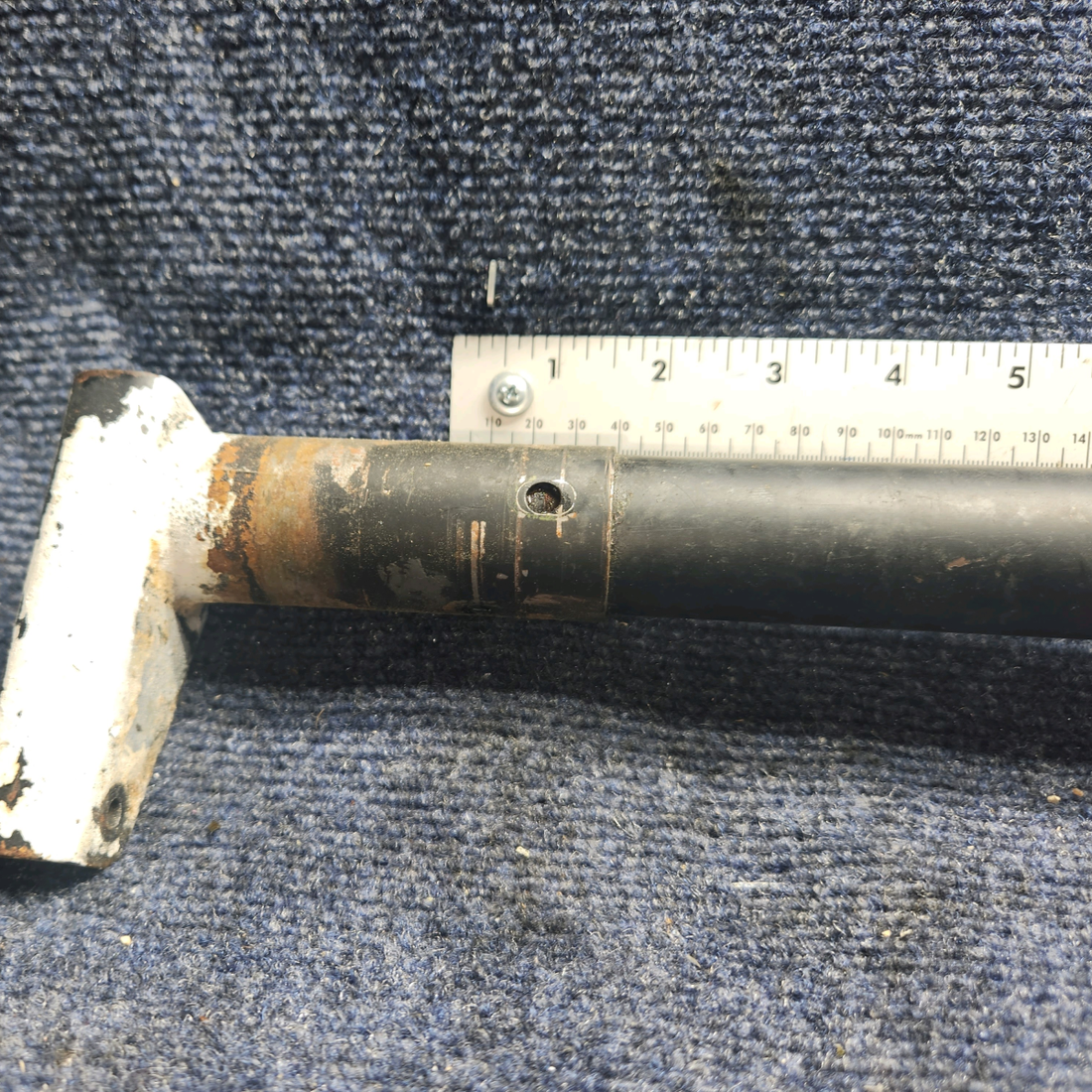 Used aircraft parts for sale, 62705-000 PIPER PA28-140 Flap Torque Tube Assy