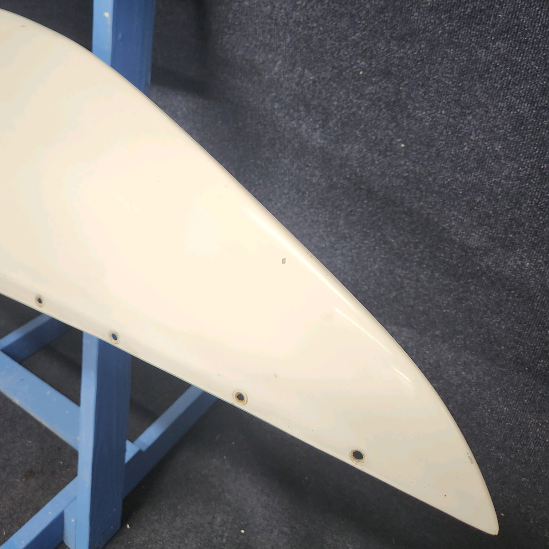 Used aircraft parts for sale, 62090-000 PIPER PA28-140 WING TIP ASSEMBLY LH - FIBERGLASS