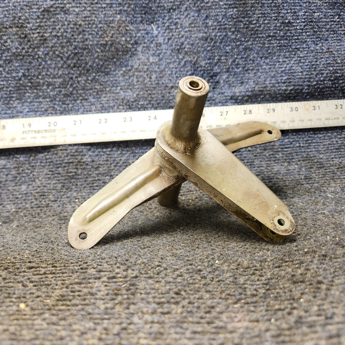 Used aircraft parts for sale, 0523535 Cessna 172 Bellcrank Assembly, Left Flap